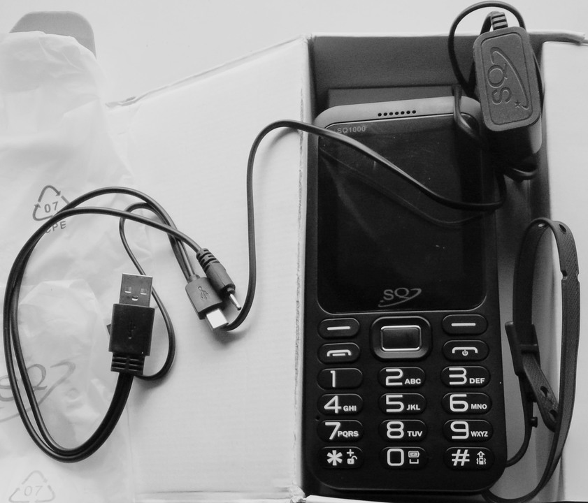 SQ1000 Feature Phone Review: Eine Powerbank mit Telefonfunktionen