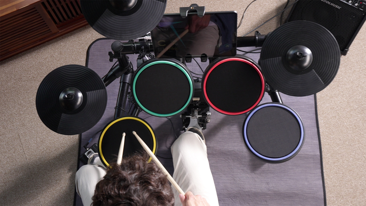 Lernen Sie Moplay Smart Drum D3 kennen: Das Schlagzeugspiel, das Sie schlauer macht